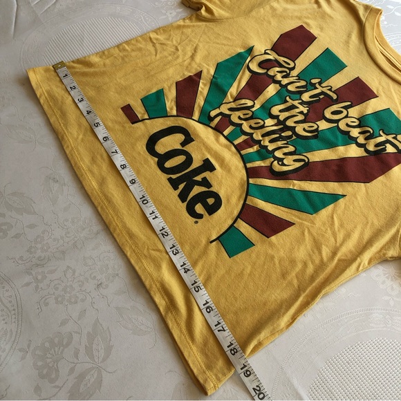 Coca-Cola Women’s Size L Yellow Cropped T-Shirt Short Sleeves Can’t Beat Feeling - Picture 11 of 16